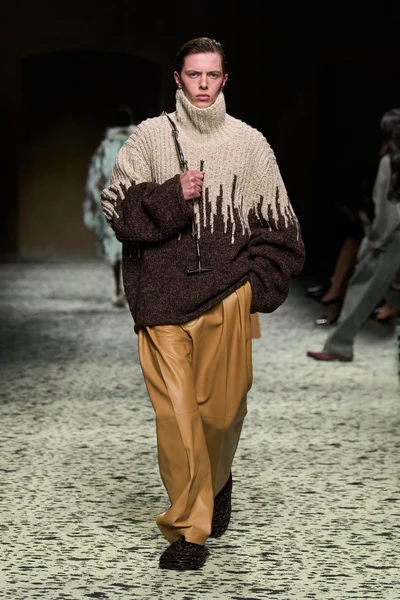 Look 47